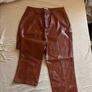 Women's Cropped Leather Pants in Brown